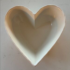 Heart-Shaped Love Cream Bowl New!  ✨❤️